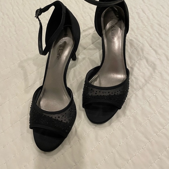 Kelly and Katie Formal Sandals - Picture 2 of 4